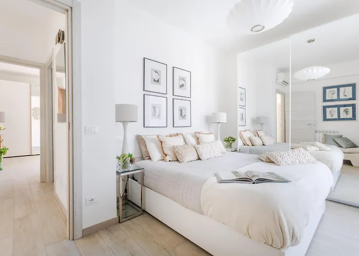 Marine Charm * Viareggio